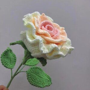 Knitted Gradient Rose